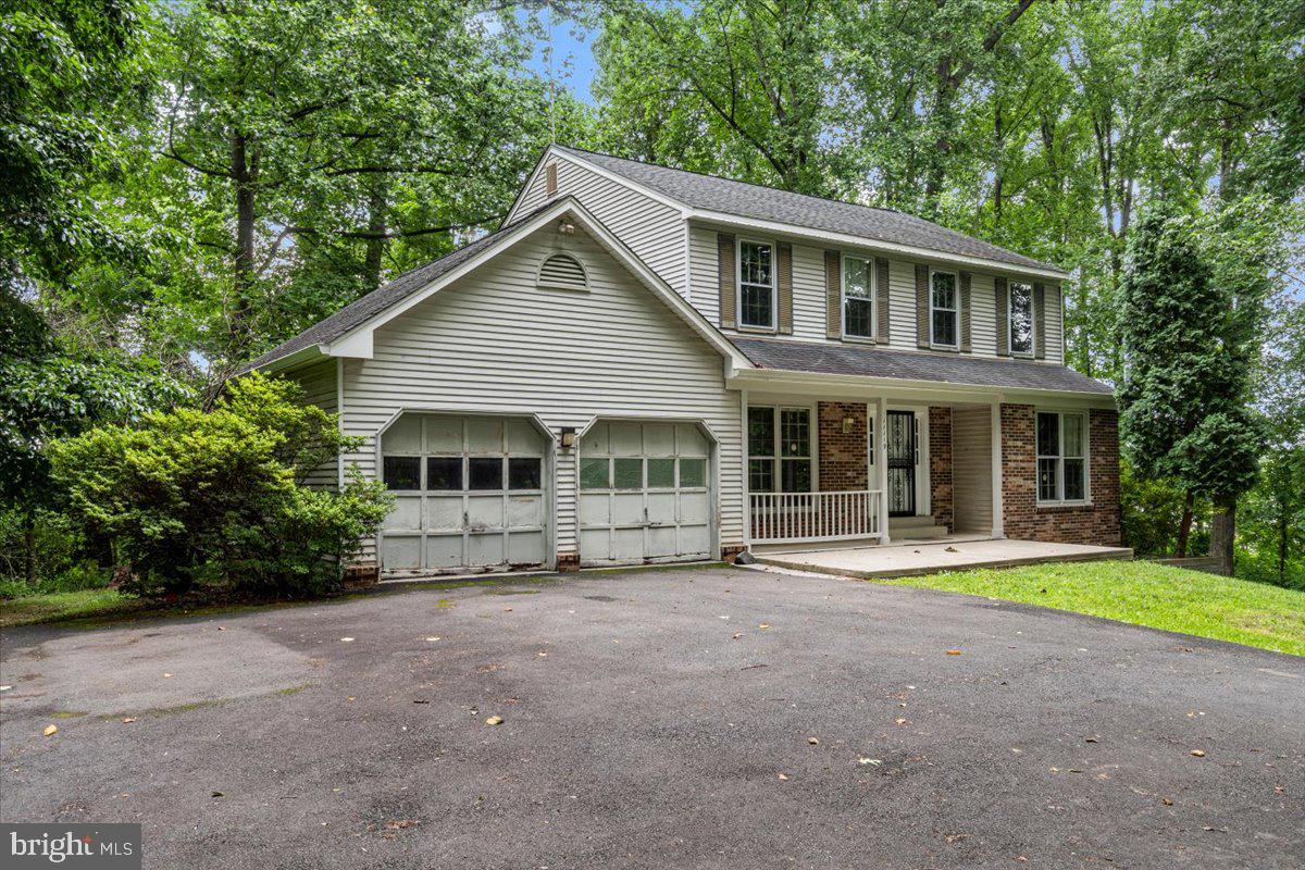 TIMBERLAKE ESTATES - Residential