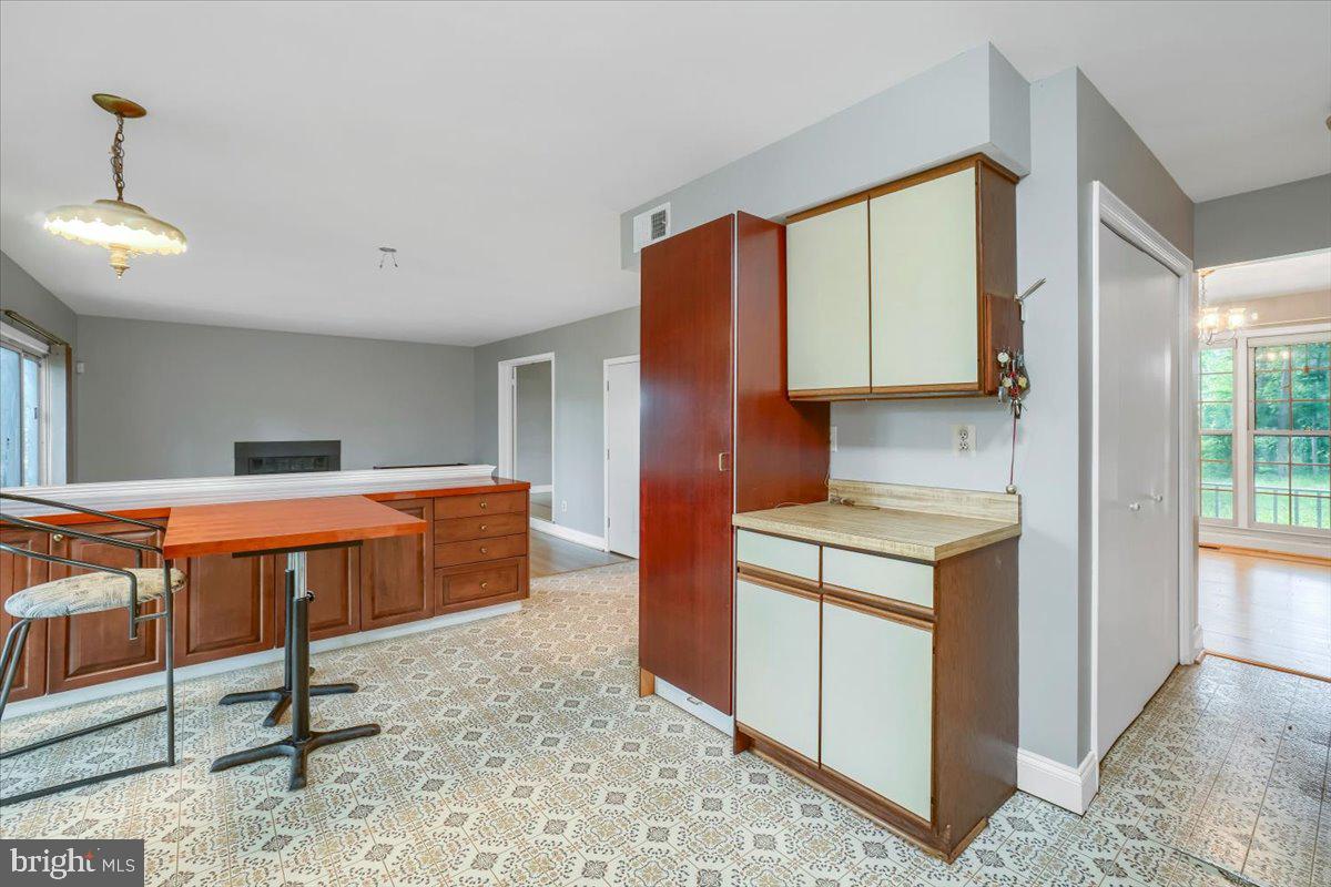 TIMBERLAKE ESTATES - Residential