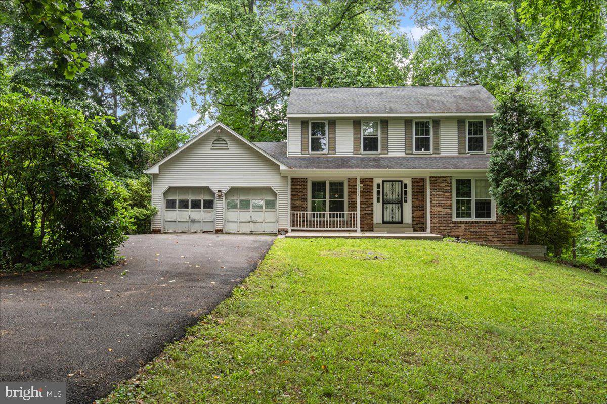 TIMBERLAKE ESTATES - Residential