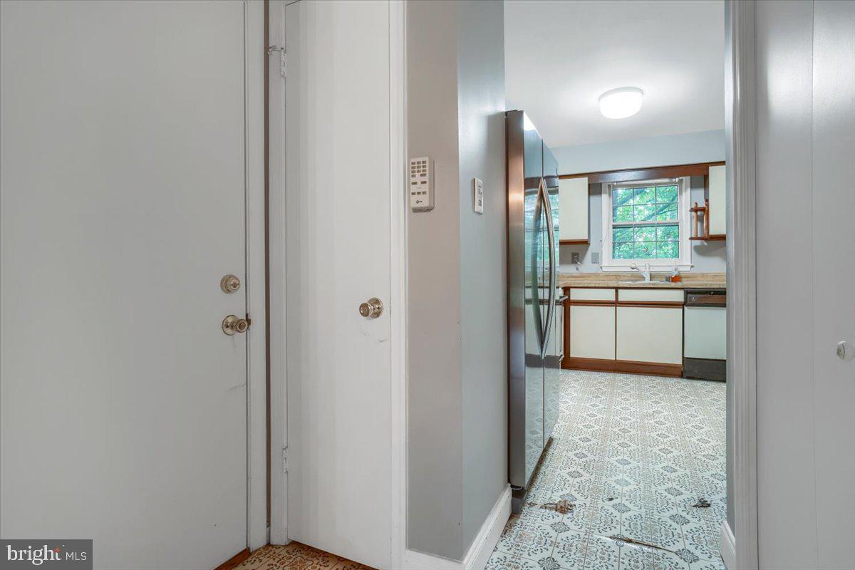 TIMBERLAKE ESTATES - Residential