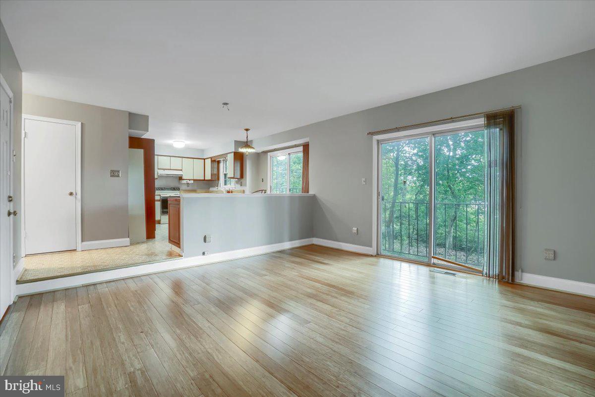 TIMBERLAKE ESTATES - Residential