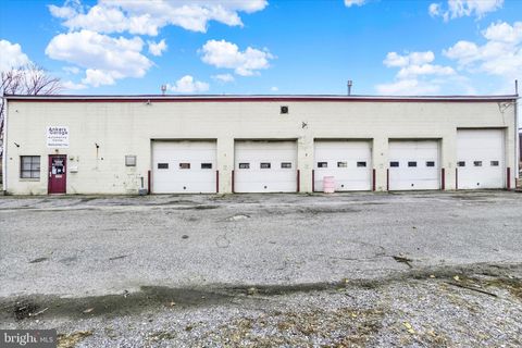 Photo of 1006 - 2 Mt Rose Rear Avenue, YORK, PA 17403 (MLS # PAYK2094750)