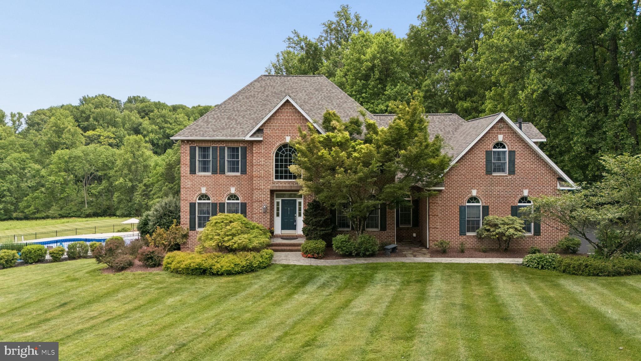 813 SAINT ANN DRIVE