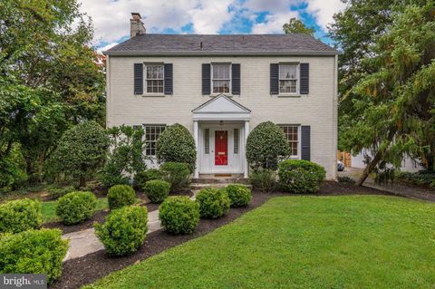 Photo of 1 E Irving Street, Chevy Chase, MD 20815 (MLS # MDMC2102366)