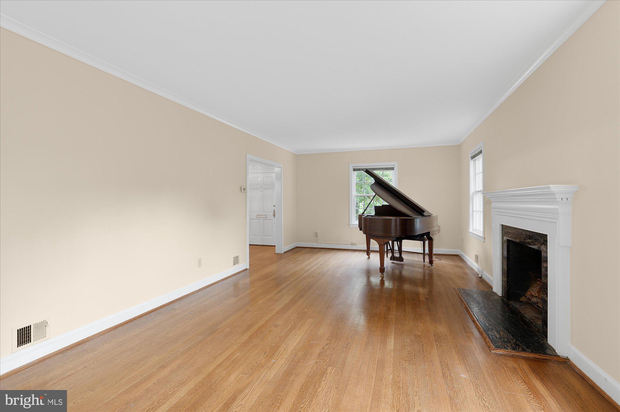 CHEVY CHASE VILLAGE - Residential