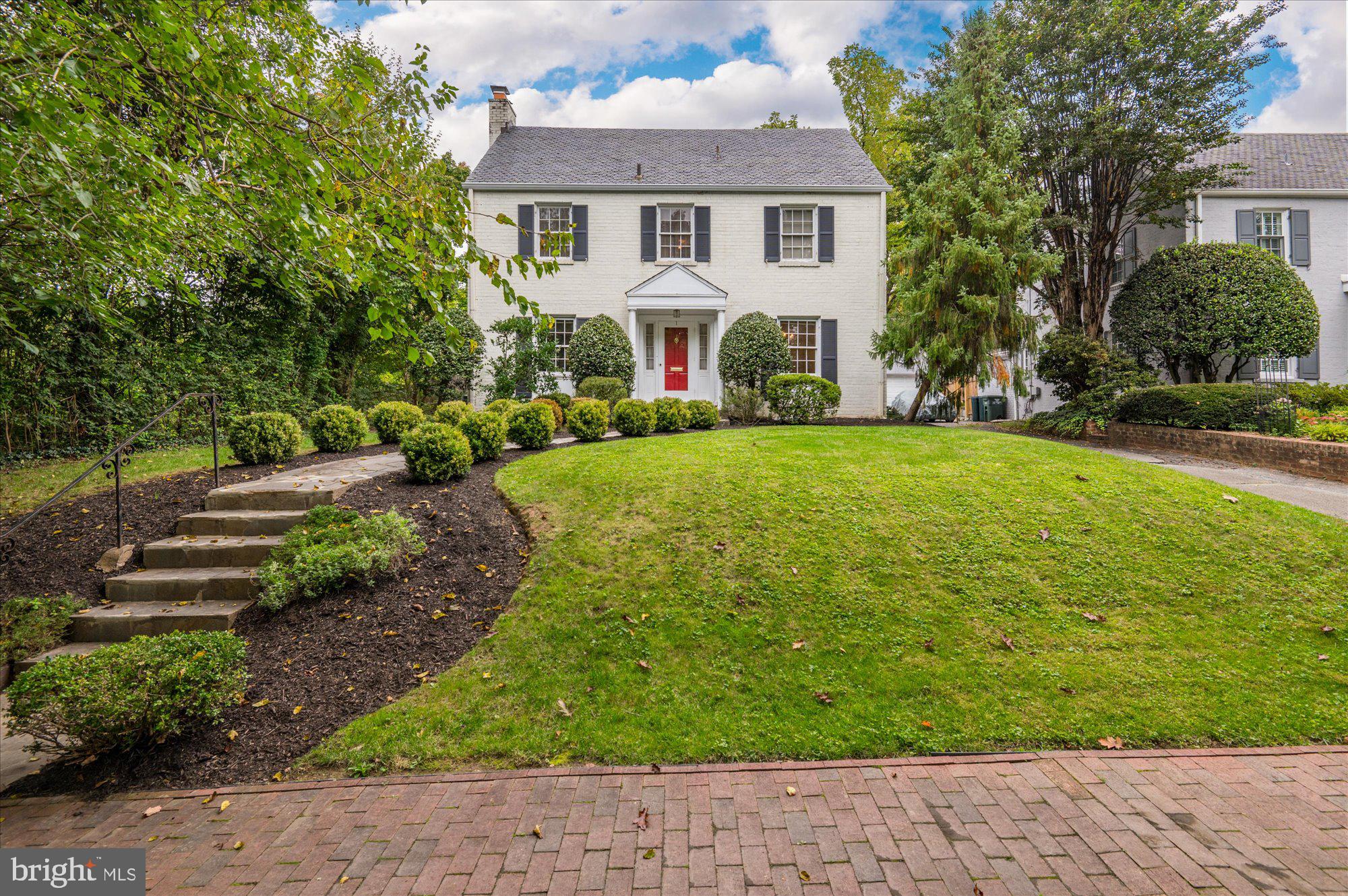 CHEVY CHASE VILLAGE - Residential