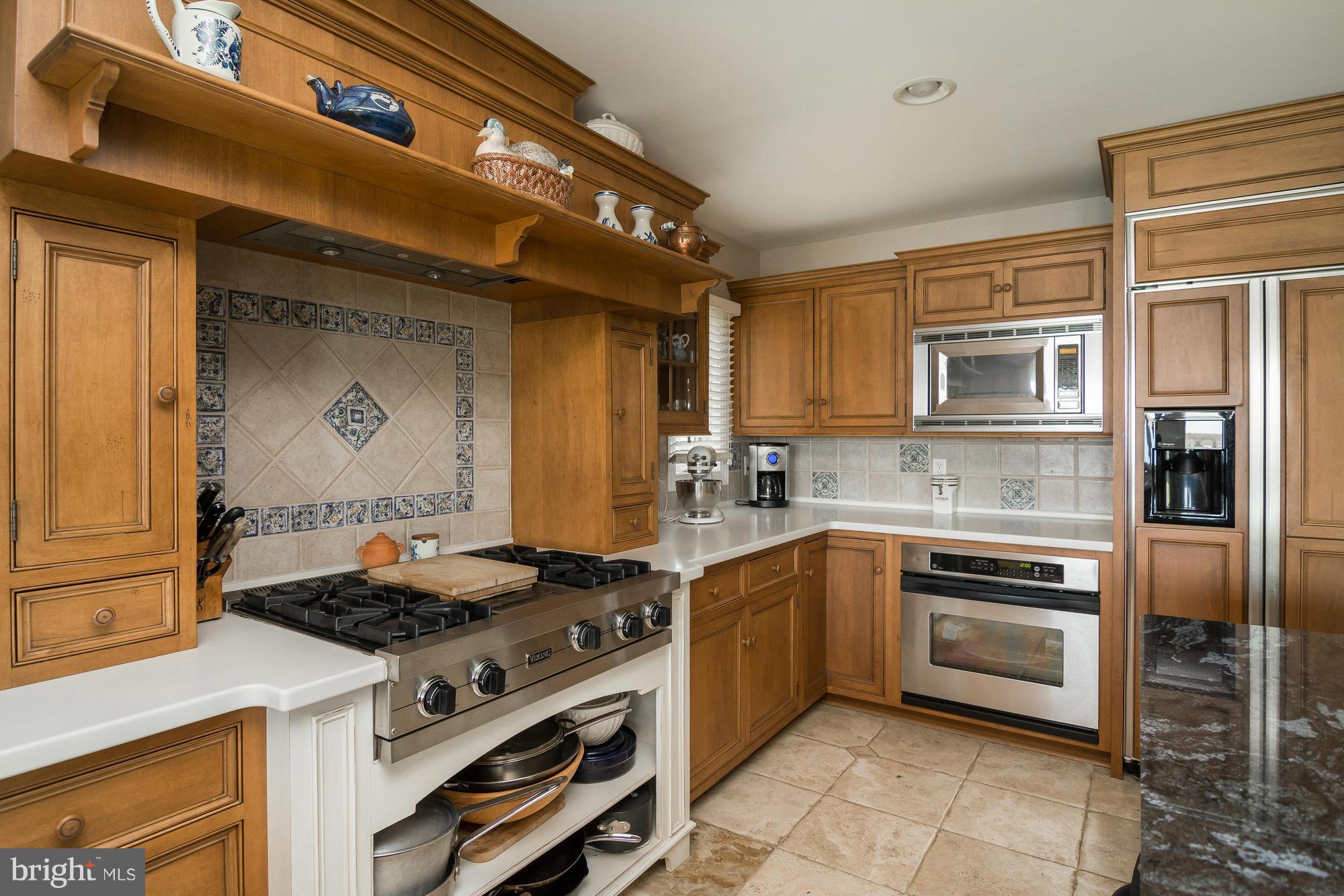 HILLSMERE ESTATES - Residential