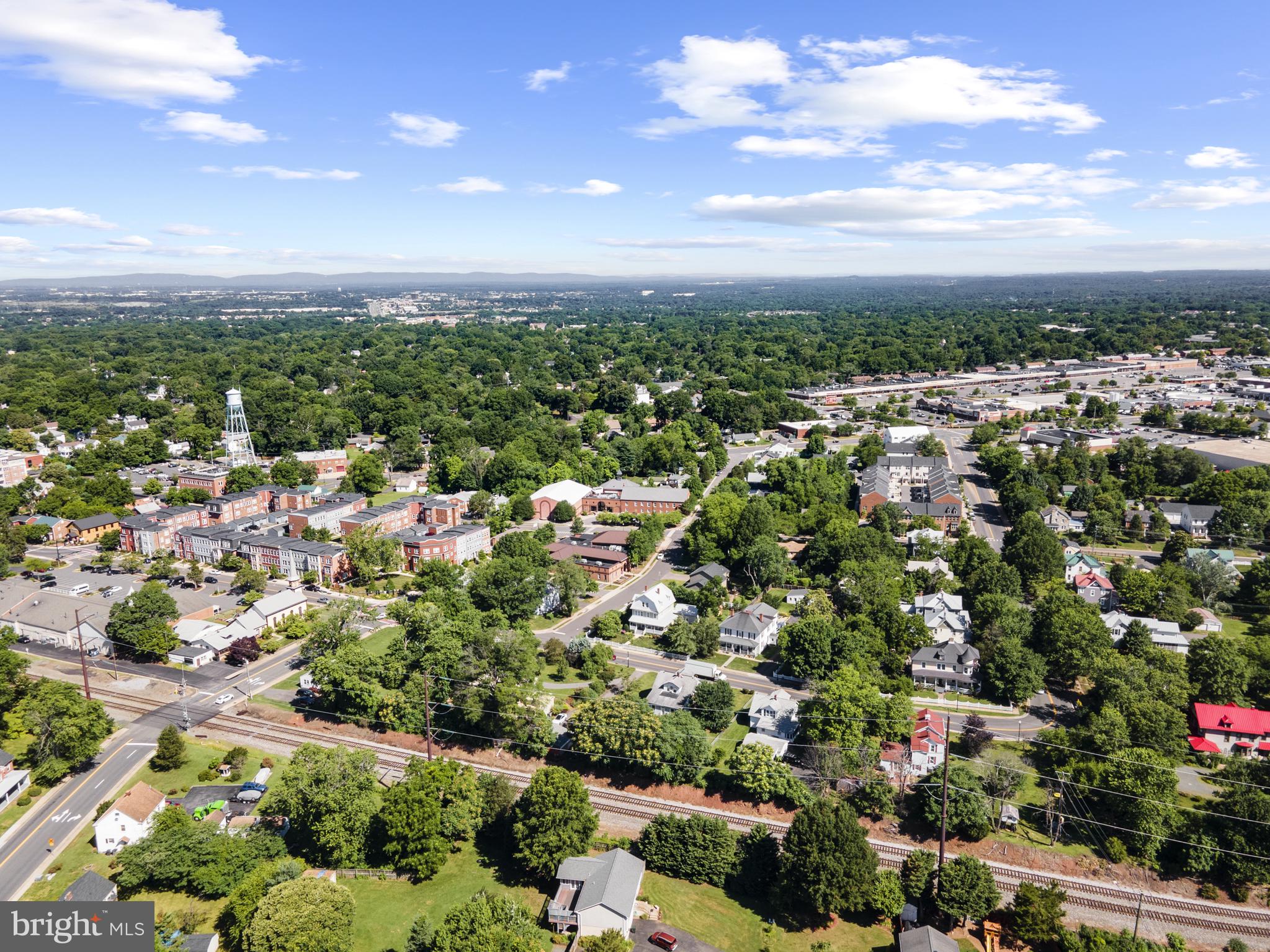 INDUSTRIAL SCHOOL - Land