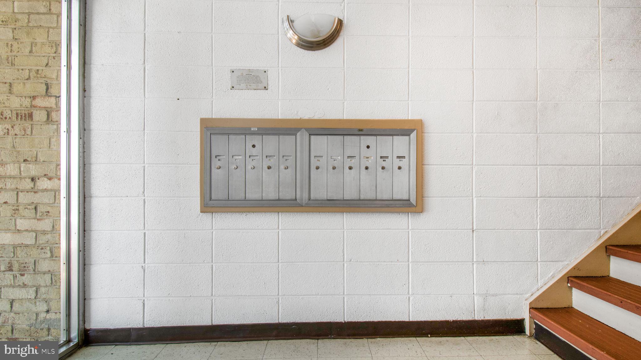 MARLOW TOWERS CONDOMINIUMS - Residential