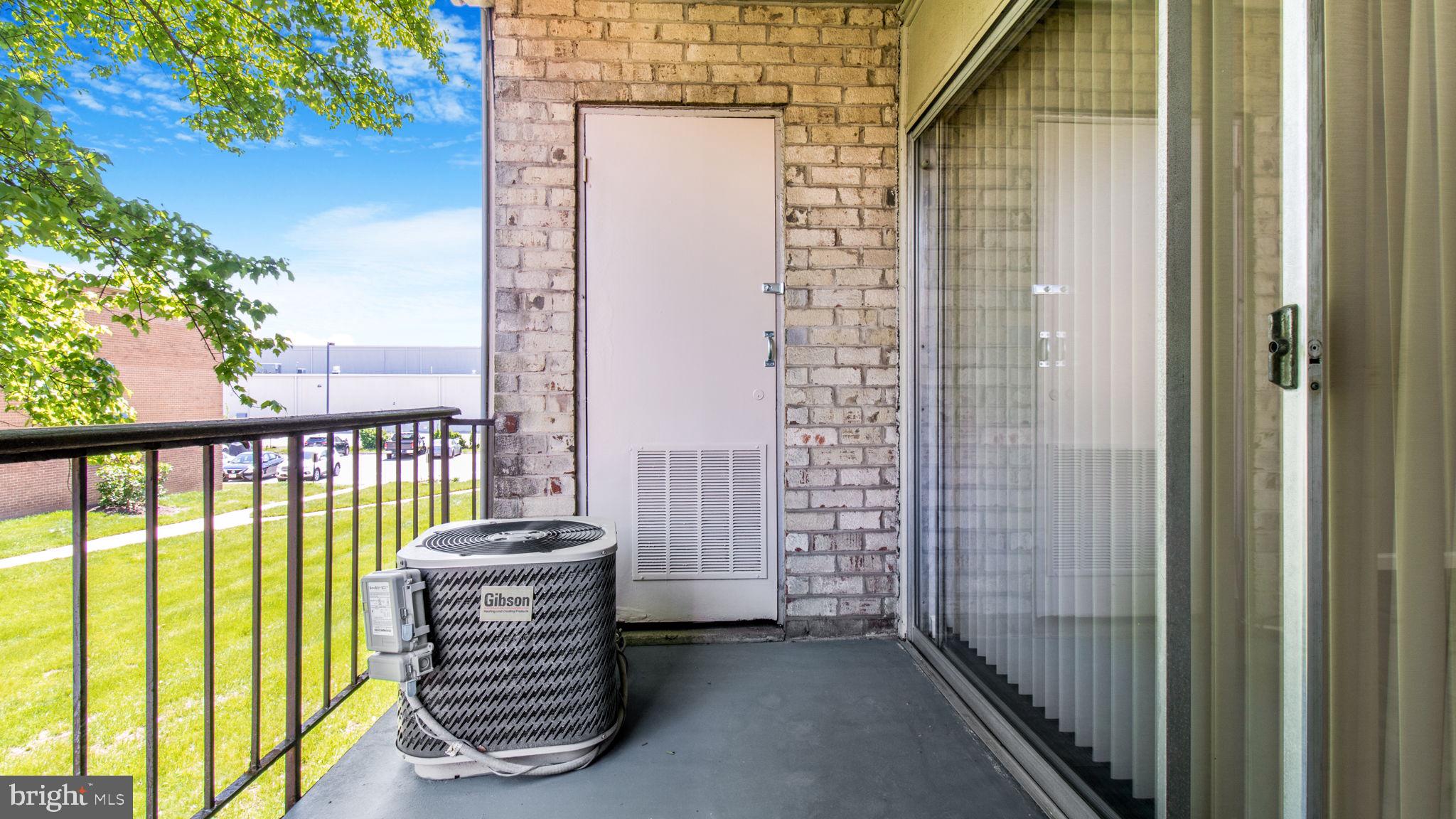 MARLOW TOWERS CONDOMINIUMS - Residential