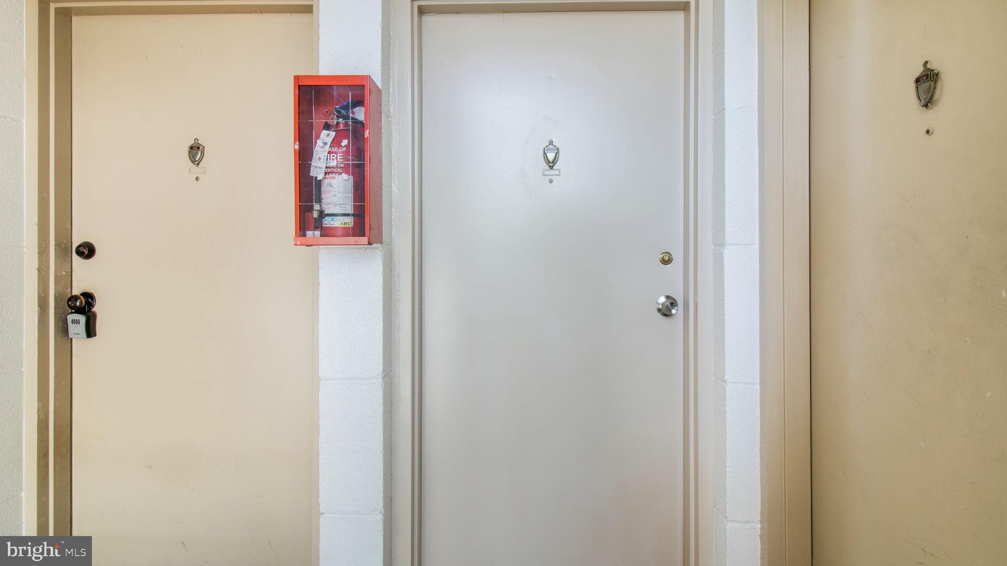 MARLOW TOWERS CONDOMINIUMS - Residential