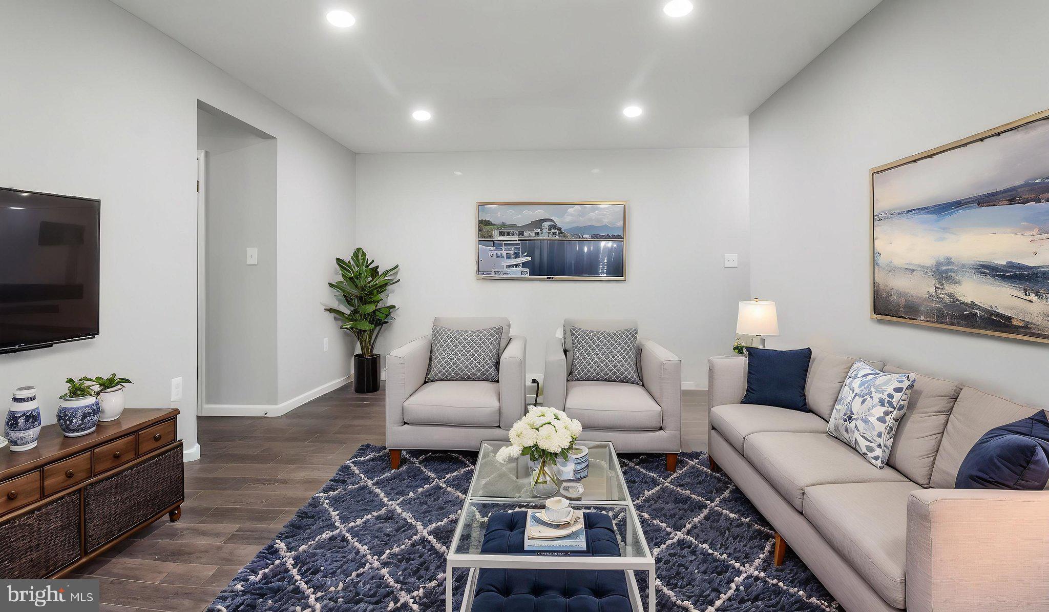 MARLOW TOWERS CONDOMINIUMS - Residential