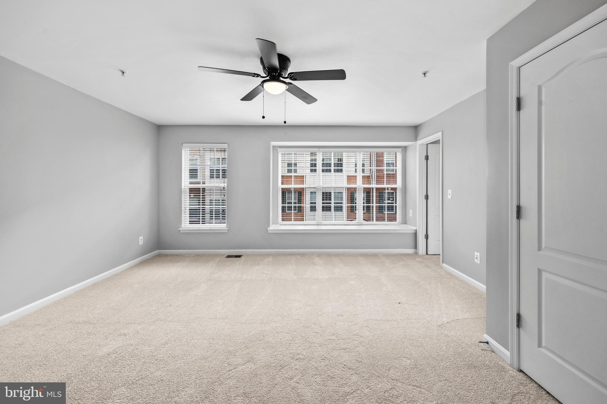 MARKET CENTER - Residential Lease