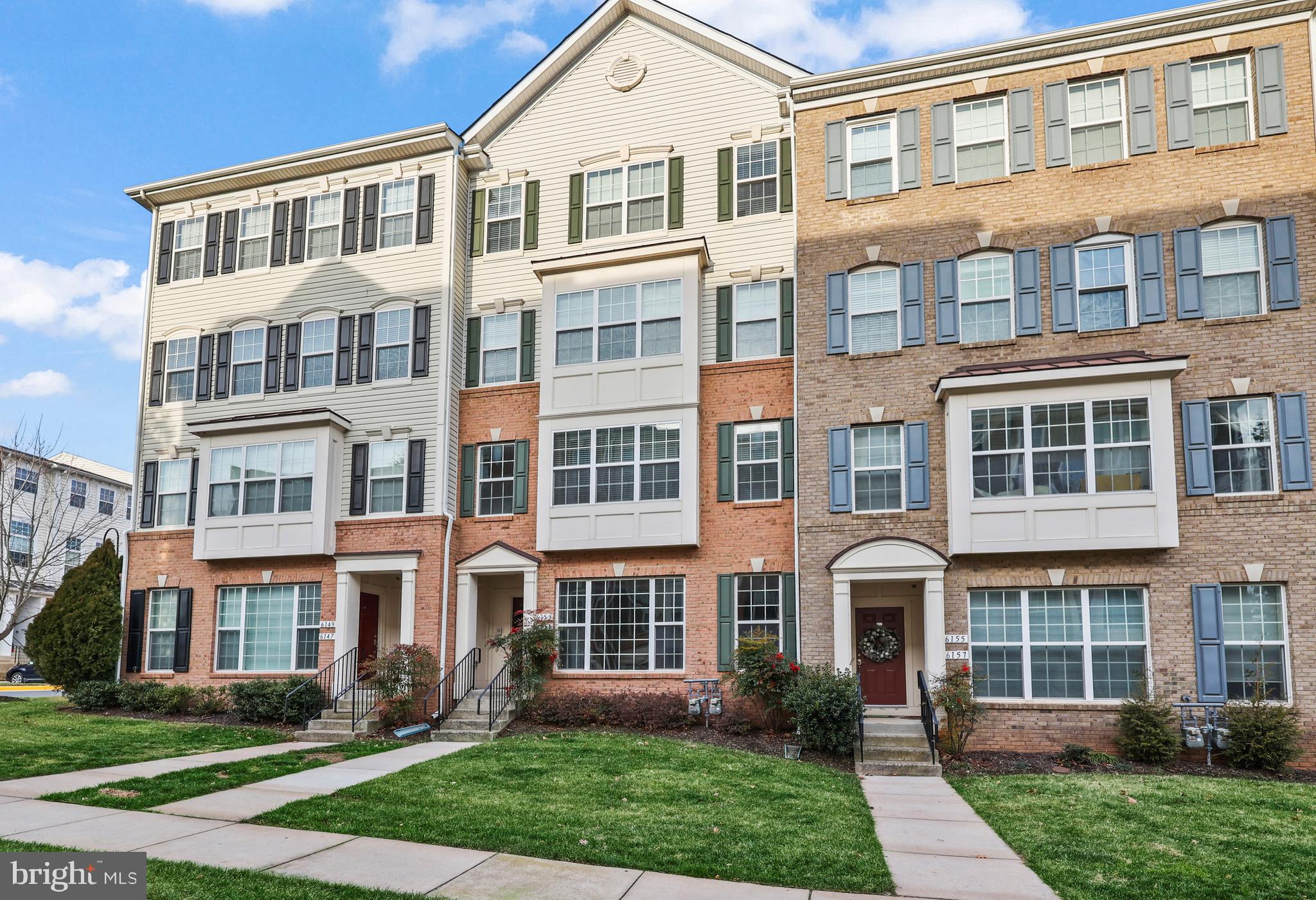 MARKET CENTER - Residential Lease