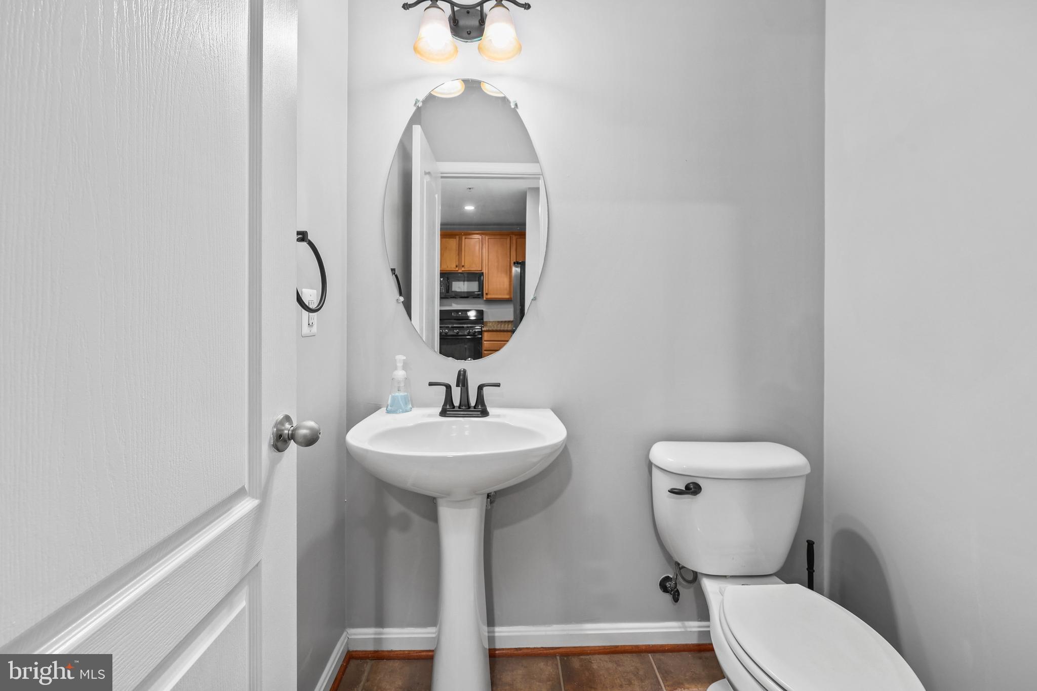 MARKET CENTER - Residential Lease