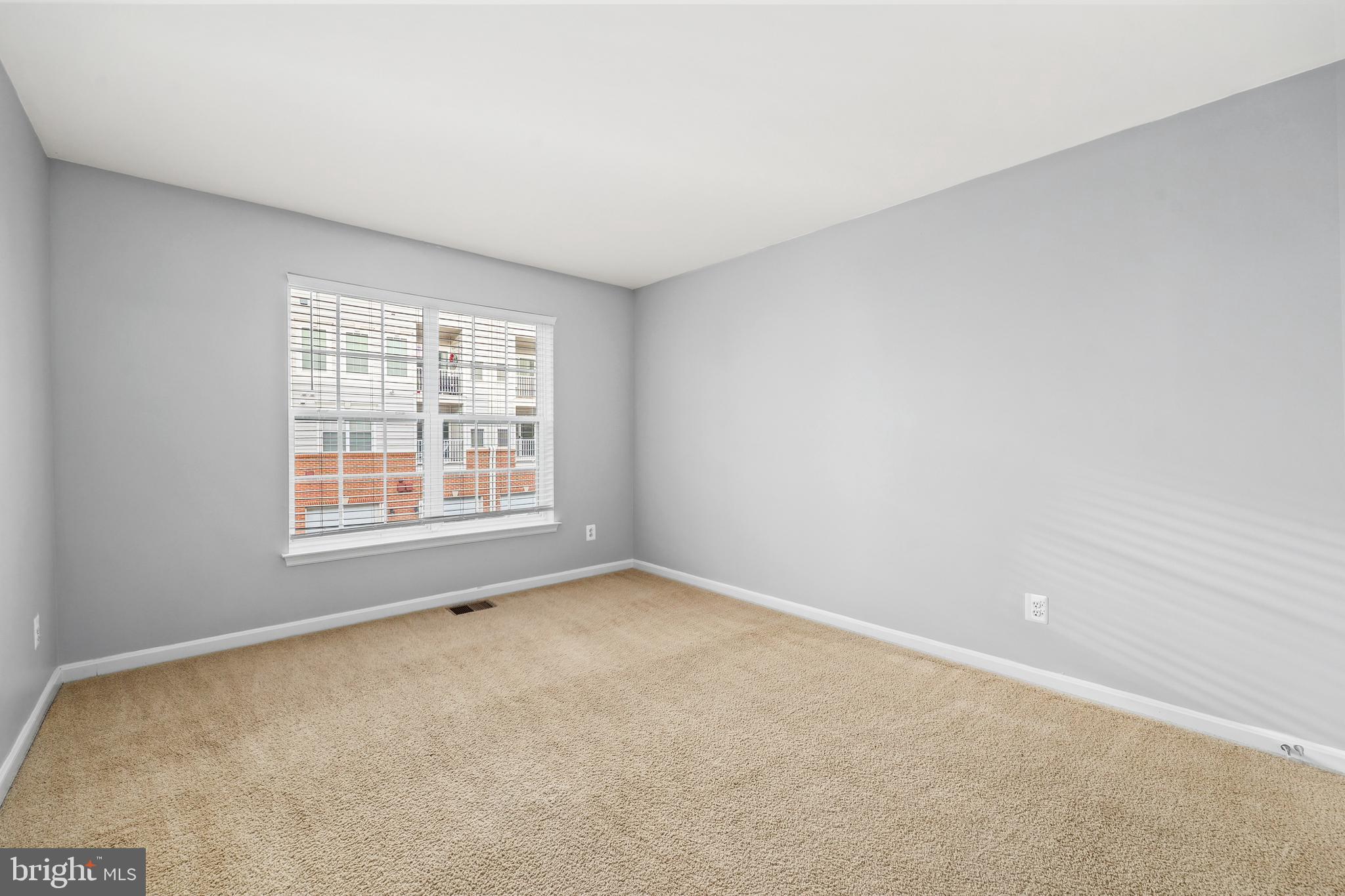 MARKET CENTER - Residential Lease