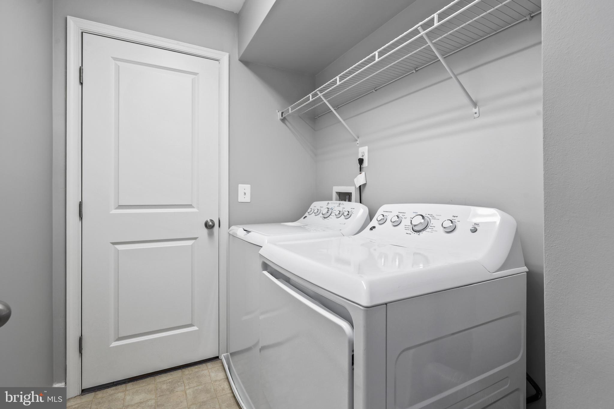 MARKET CENTER - Residential Lease