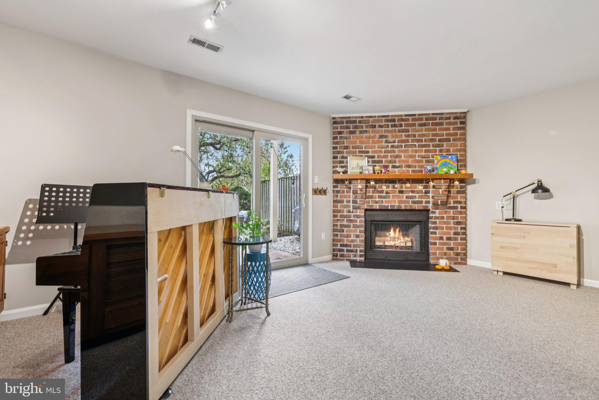 LOVETON FARMS - Residential