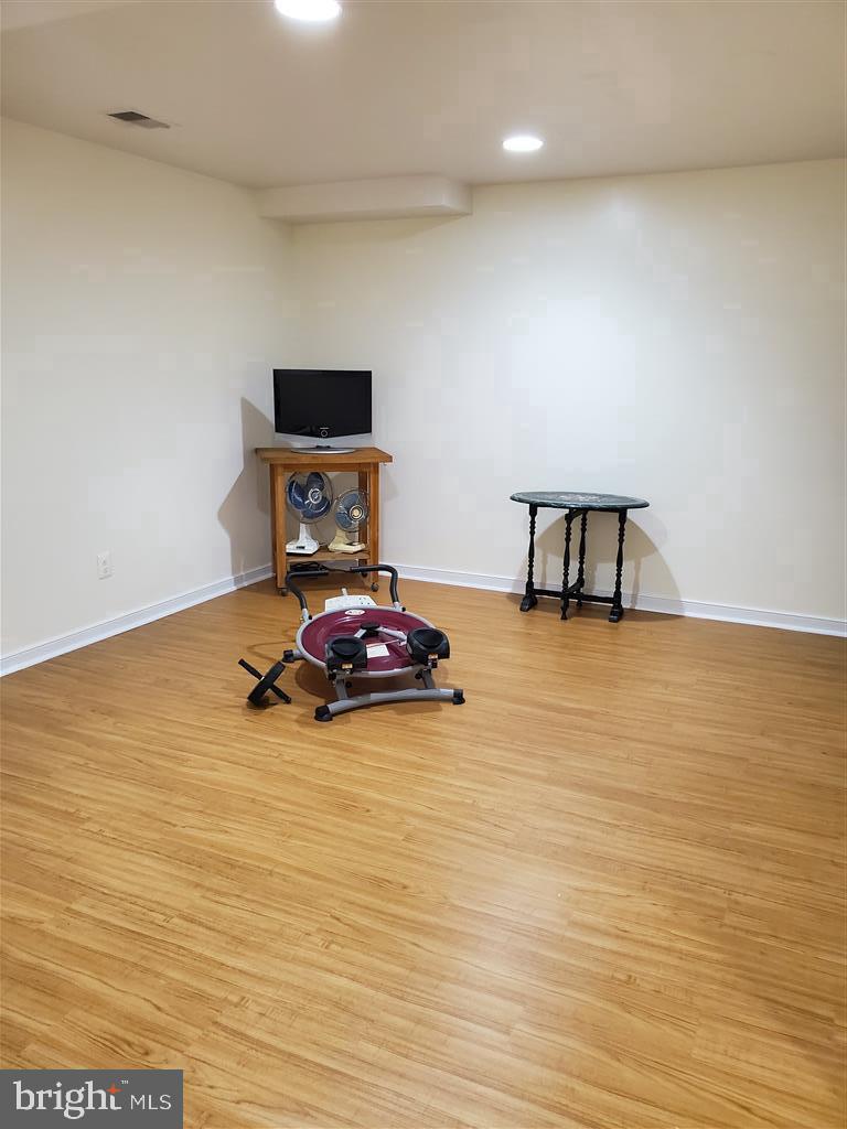 COLVINS GLEN - Residential Lease