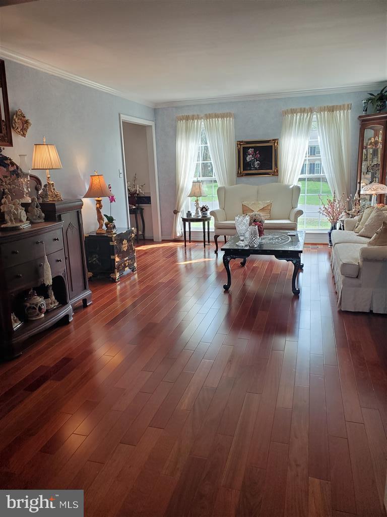 COLVINS GLEN - Residential Lease