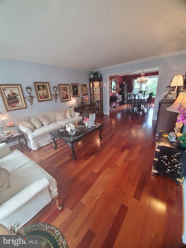 COLVINS GLEN - Residential Lease