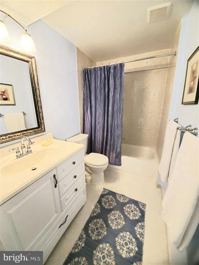 COLVINS GLEN - Residential Lease