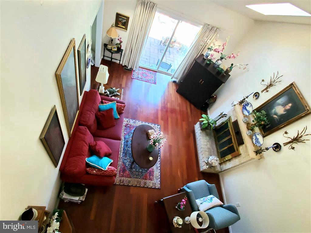 COLVINS GLEN - Residential Lease