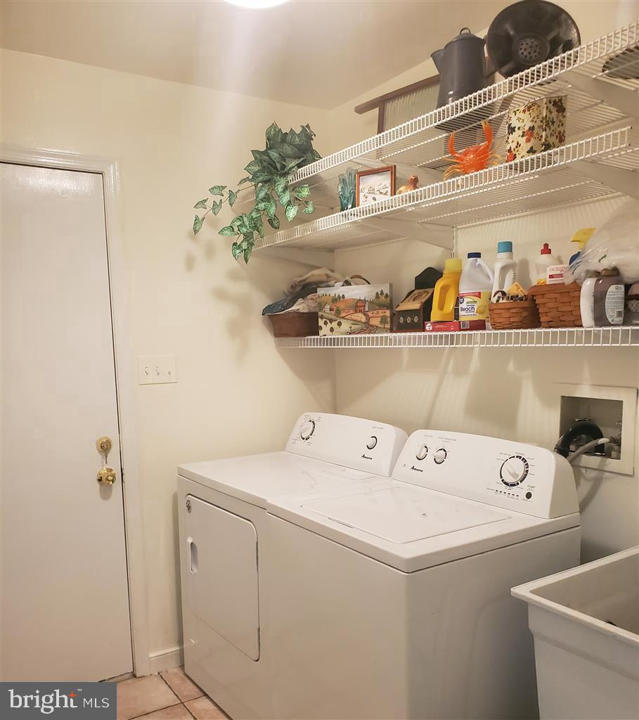 COLVINS GLEN - Residential Lease