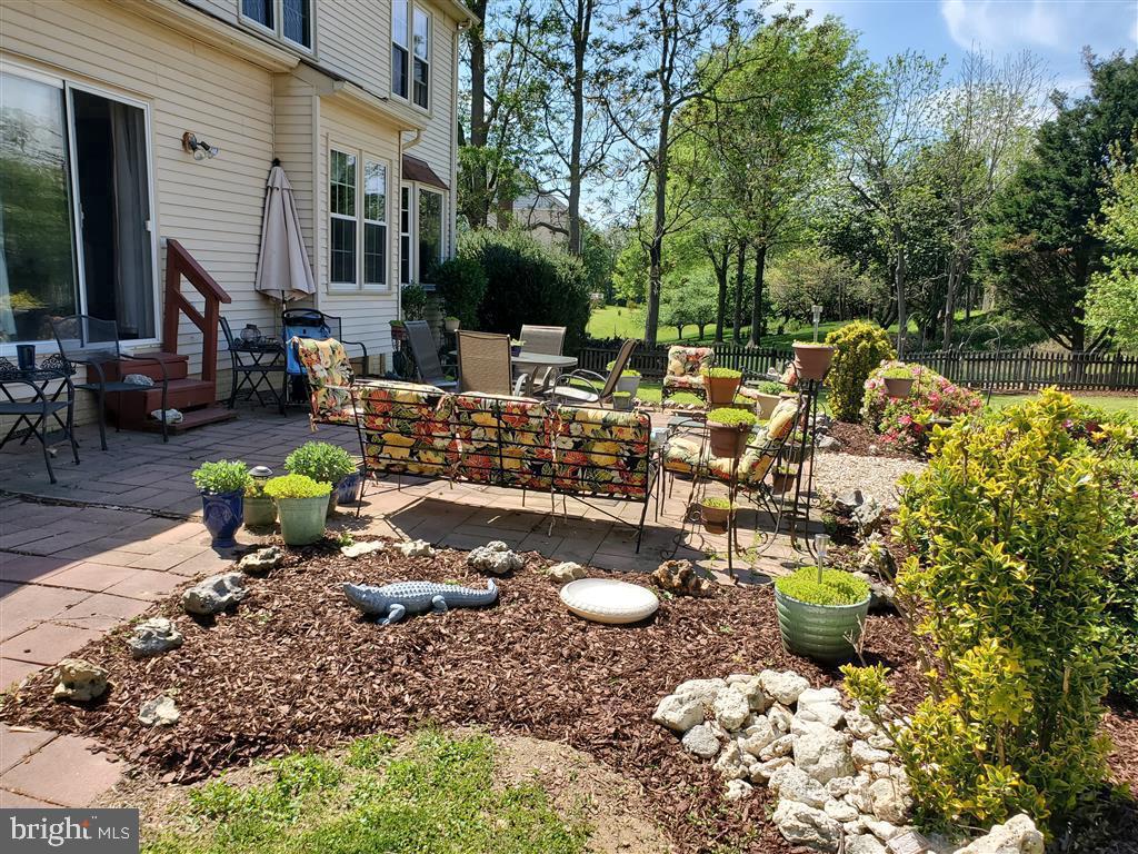 COLVINS GLEN - Residential Lease