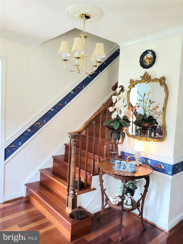 COLVINS GLEN - Residential Lease