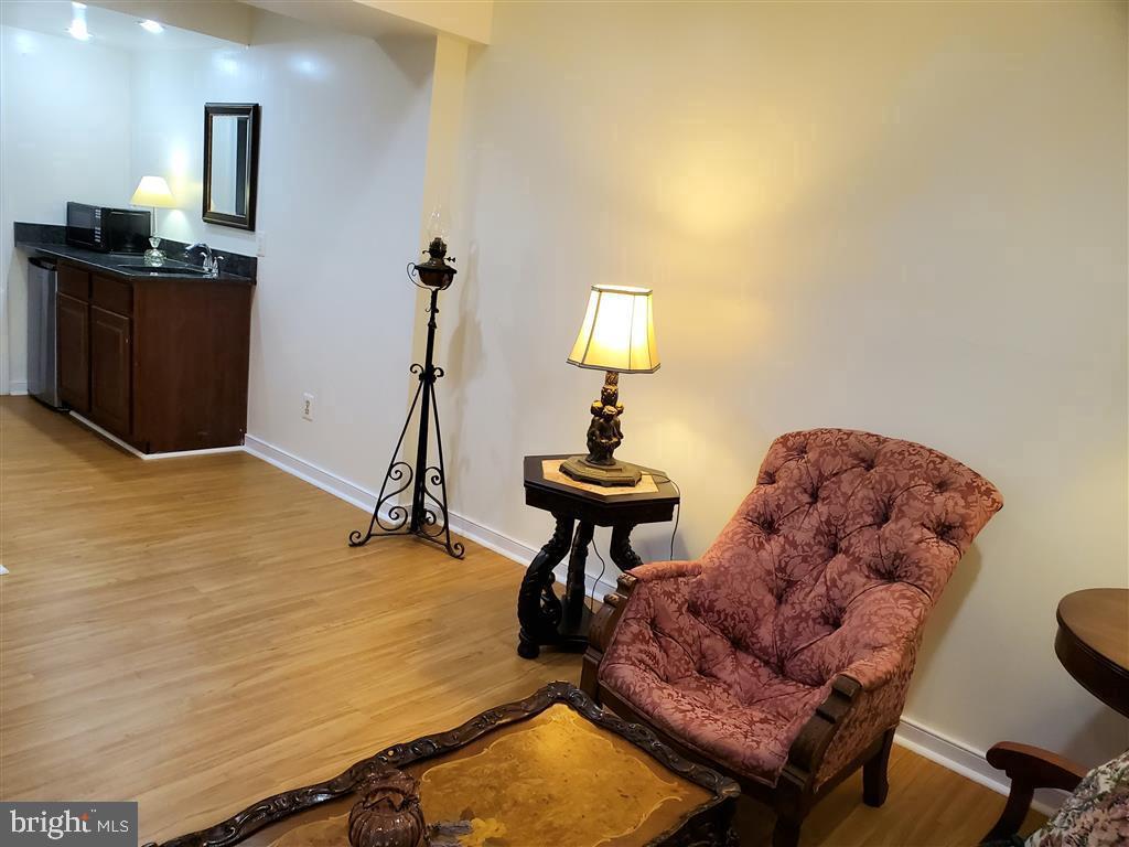 COLVINS GLEN - Residential Lease