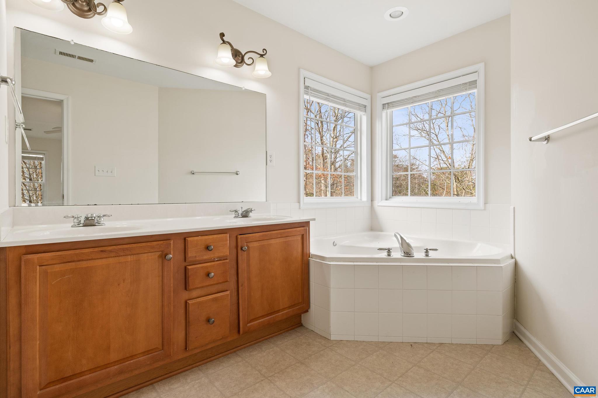 LAKE MONTICELLO - Residential