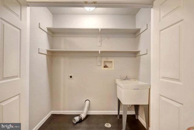 LAUREL ESTATES - Residential