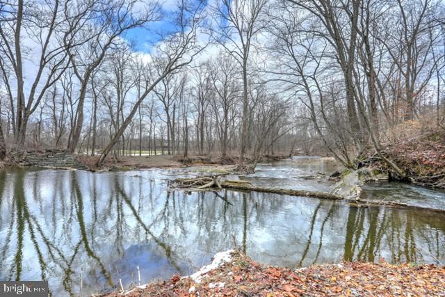 LAUREL ESTATES - Residential