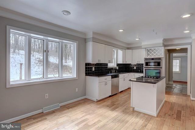 LAUREL ESTATES - Residential