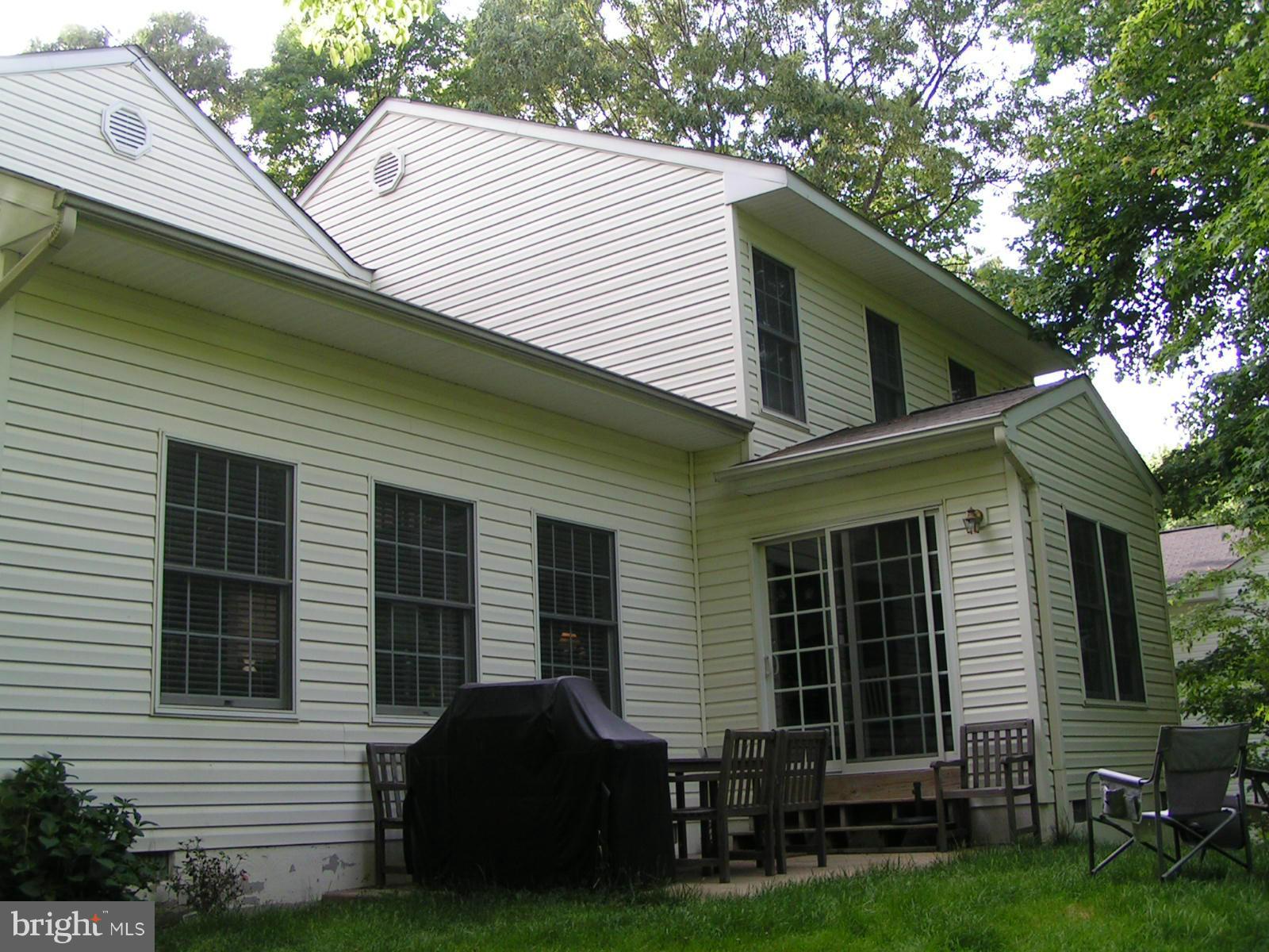 SYCAMORE HOLLOW OF WLDWD - Residential Lease