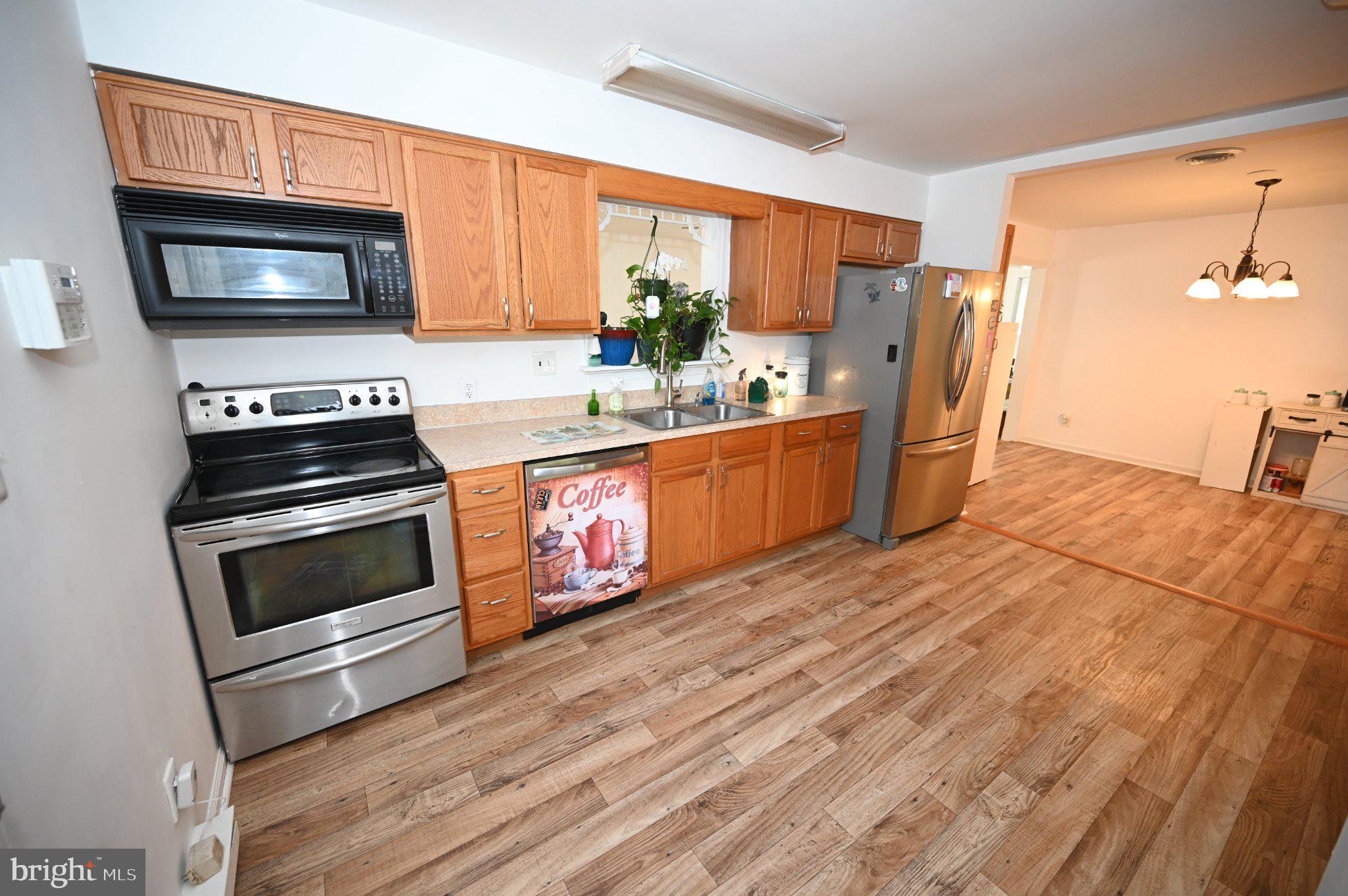 GOLDEN BEACH - Residential