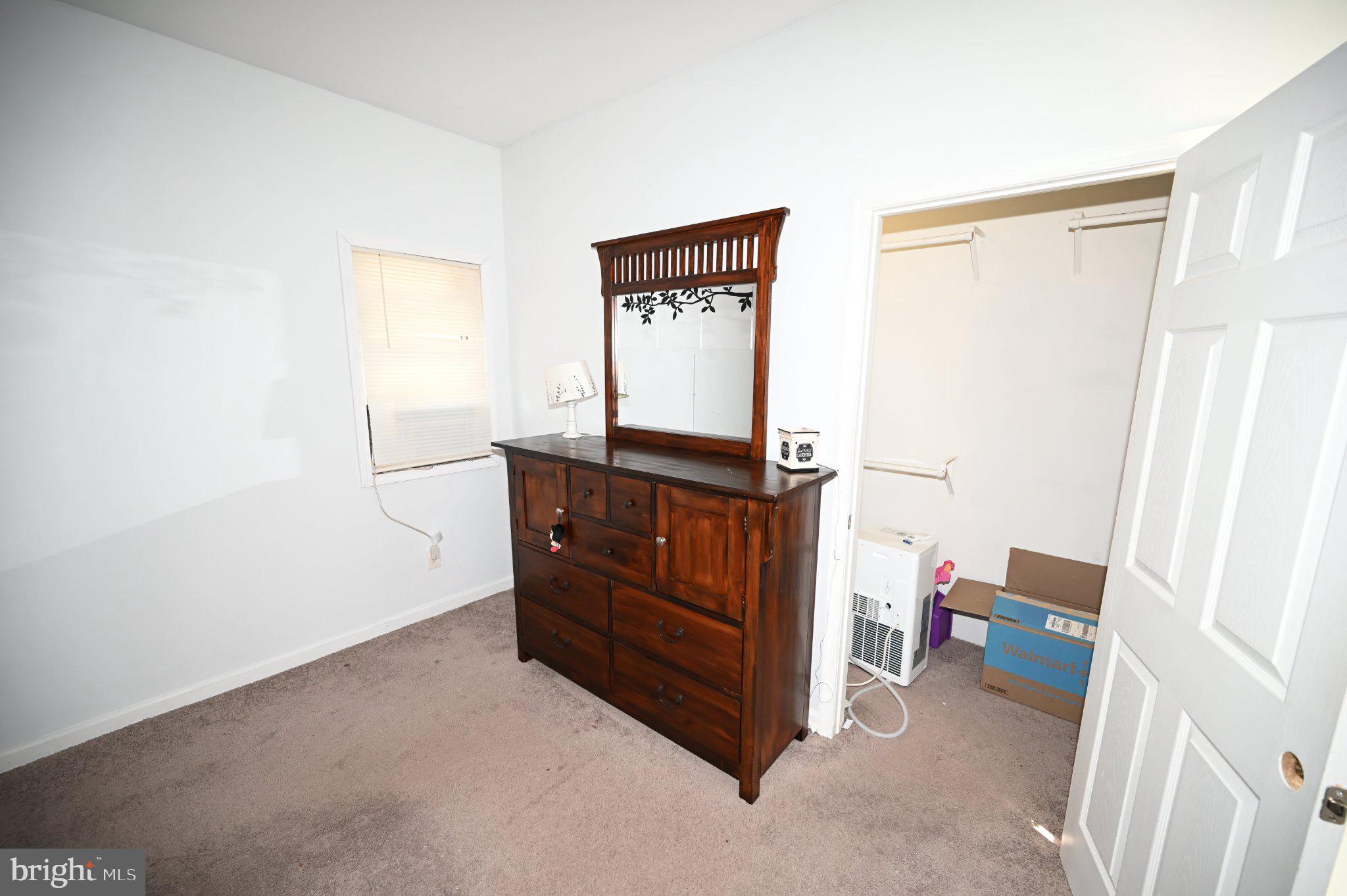 GOLDEN BEACH - Residential