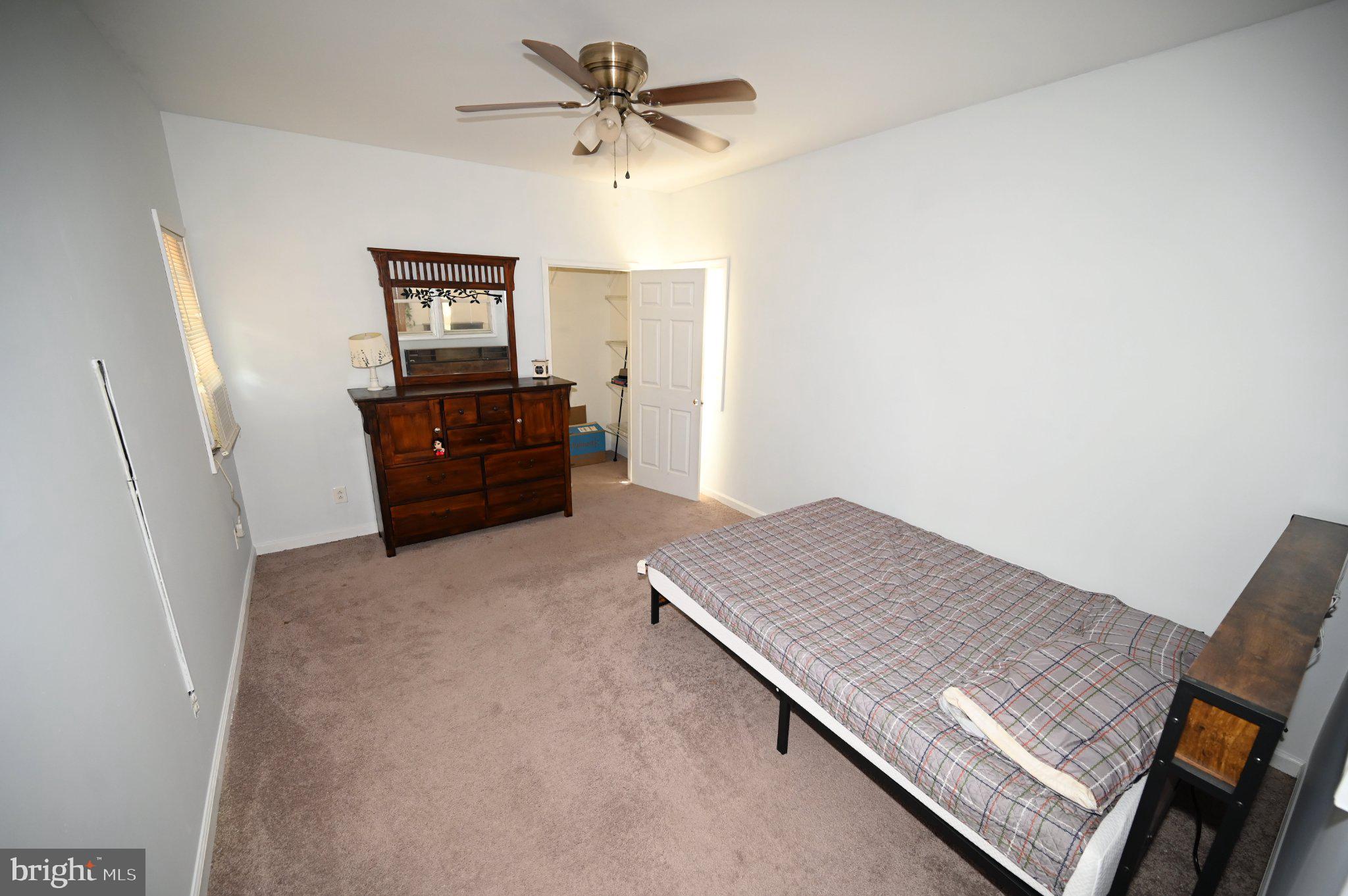 GOLDEN BEACH - Residential