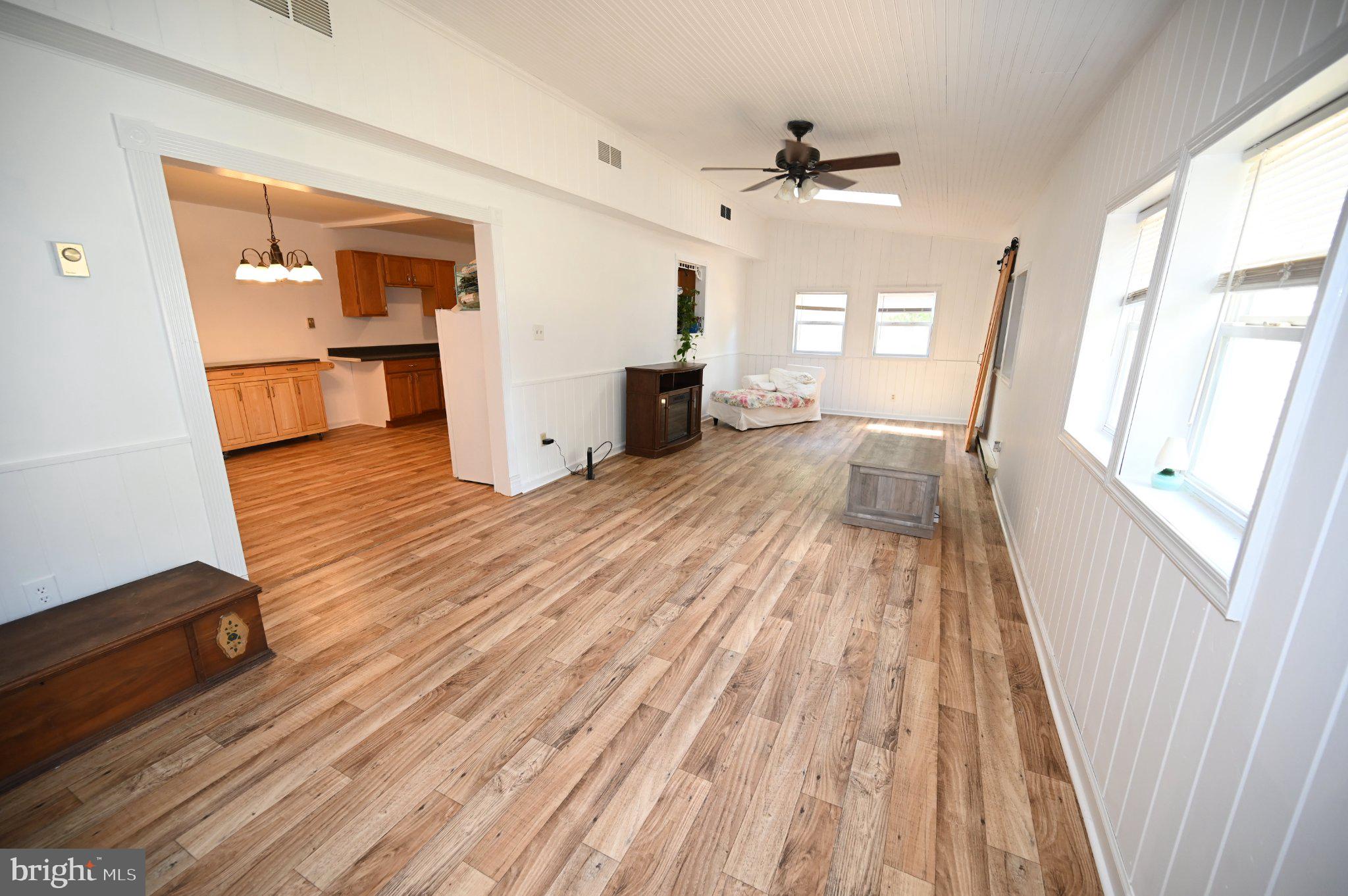 GOLDEN BEACH - Residential