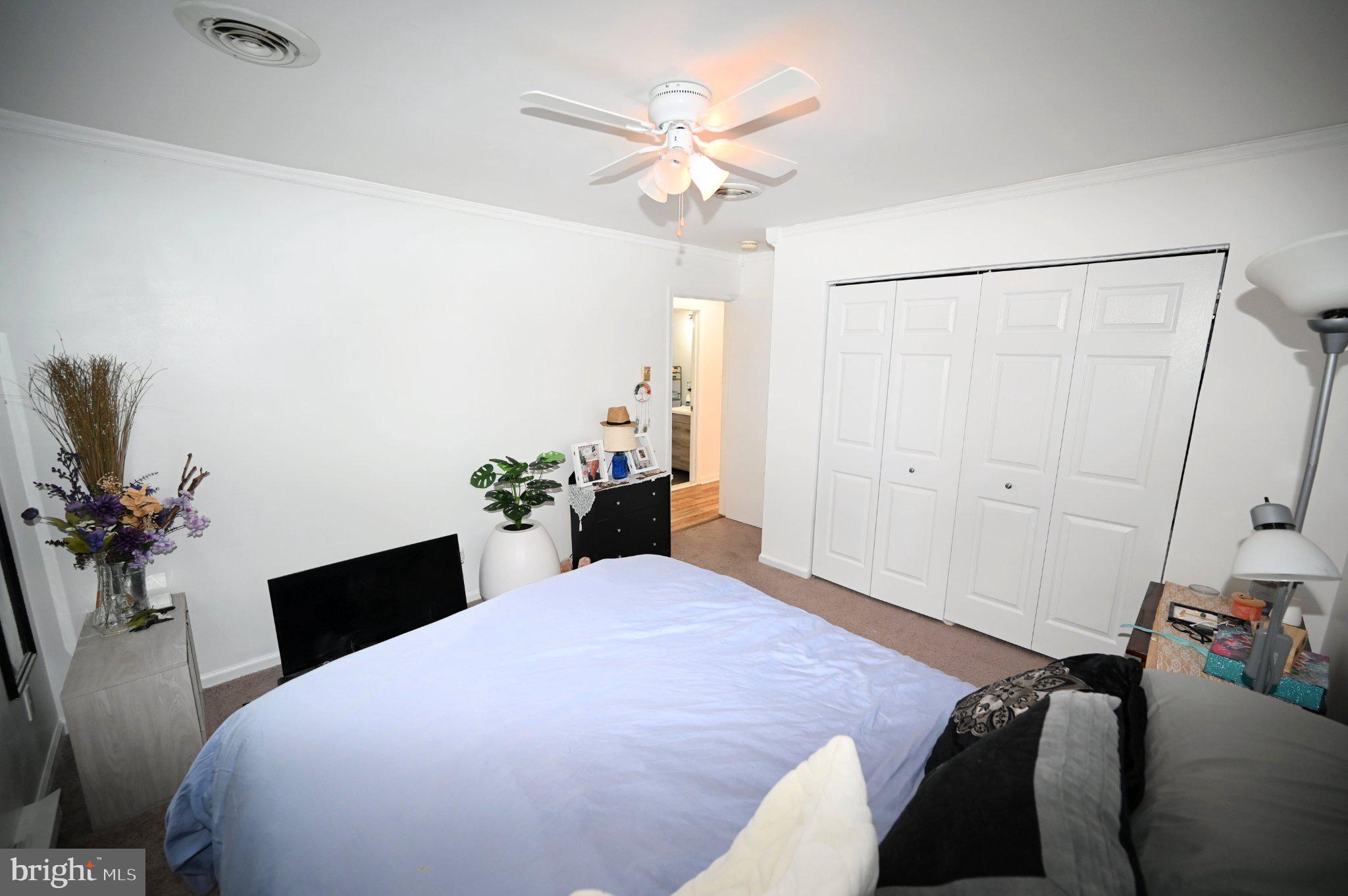 GOLDEN BEACH - Residential