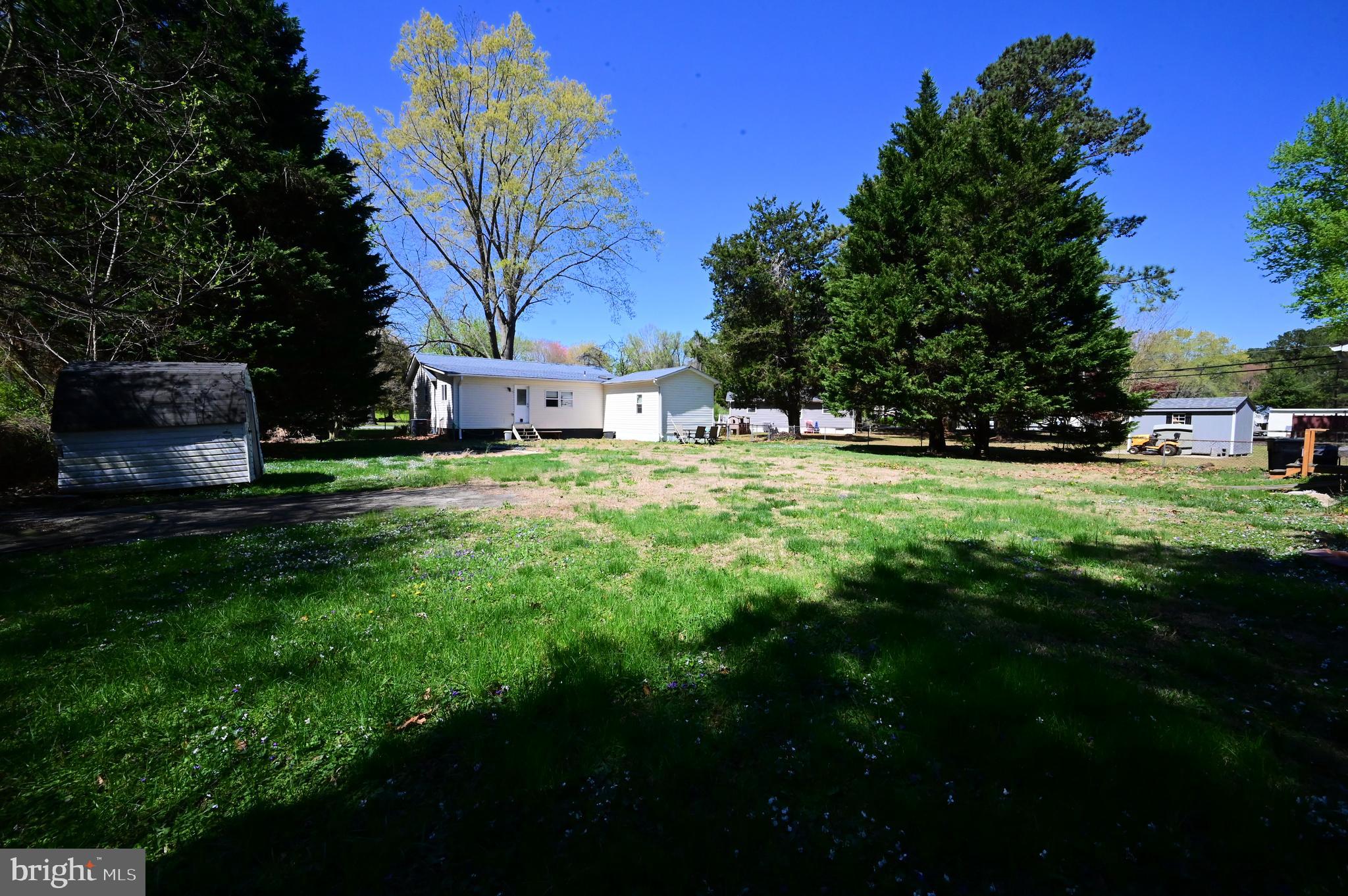 GOLDEN BEACH - Residential