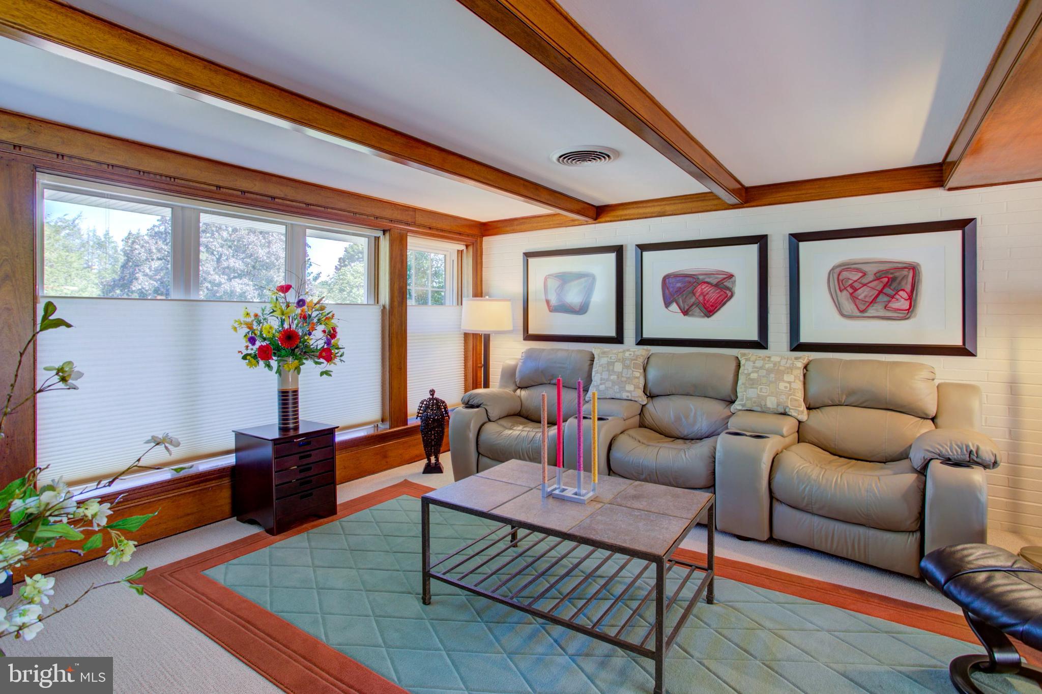 ROCKRIMMON RIDGE - Residential