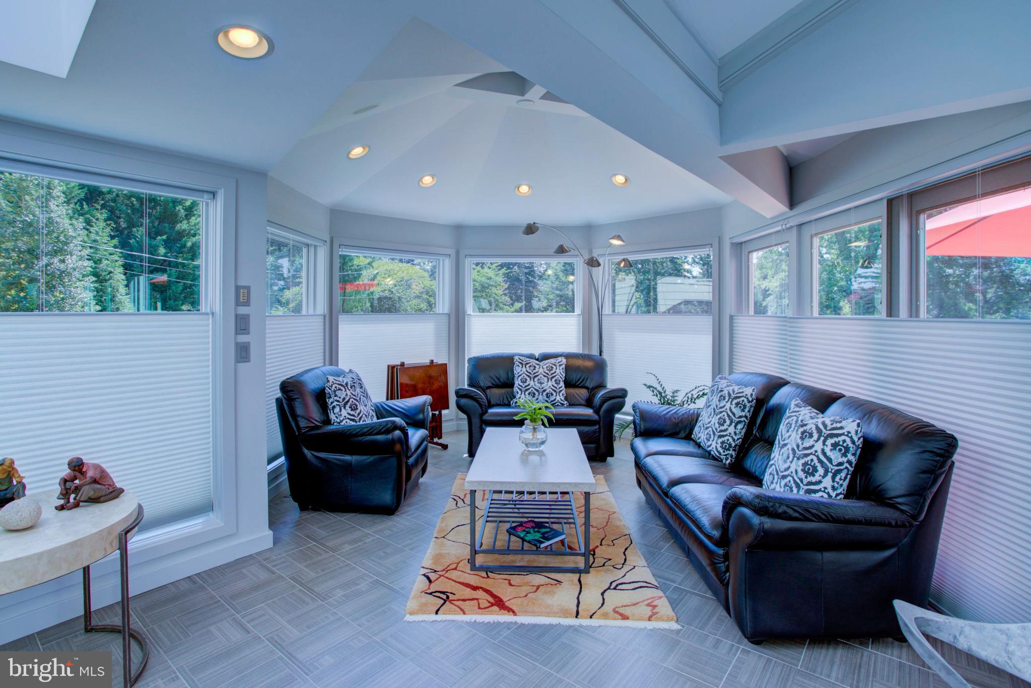 ROCKRIMMON RIDGE - Residential