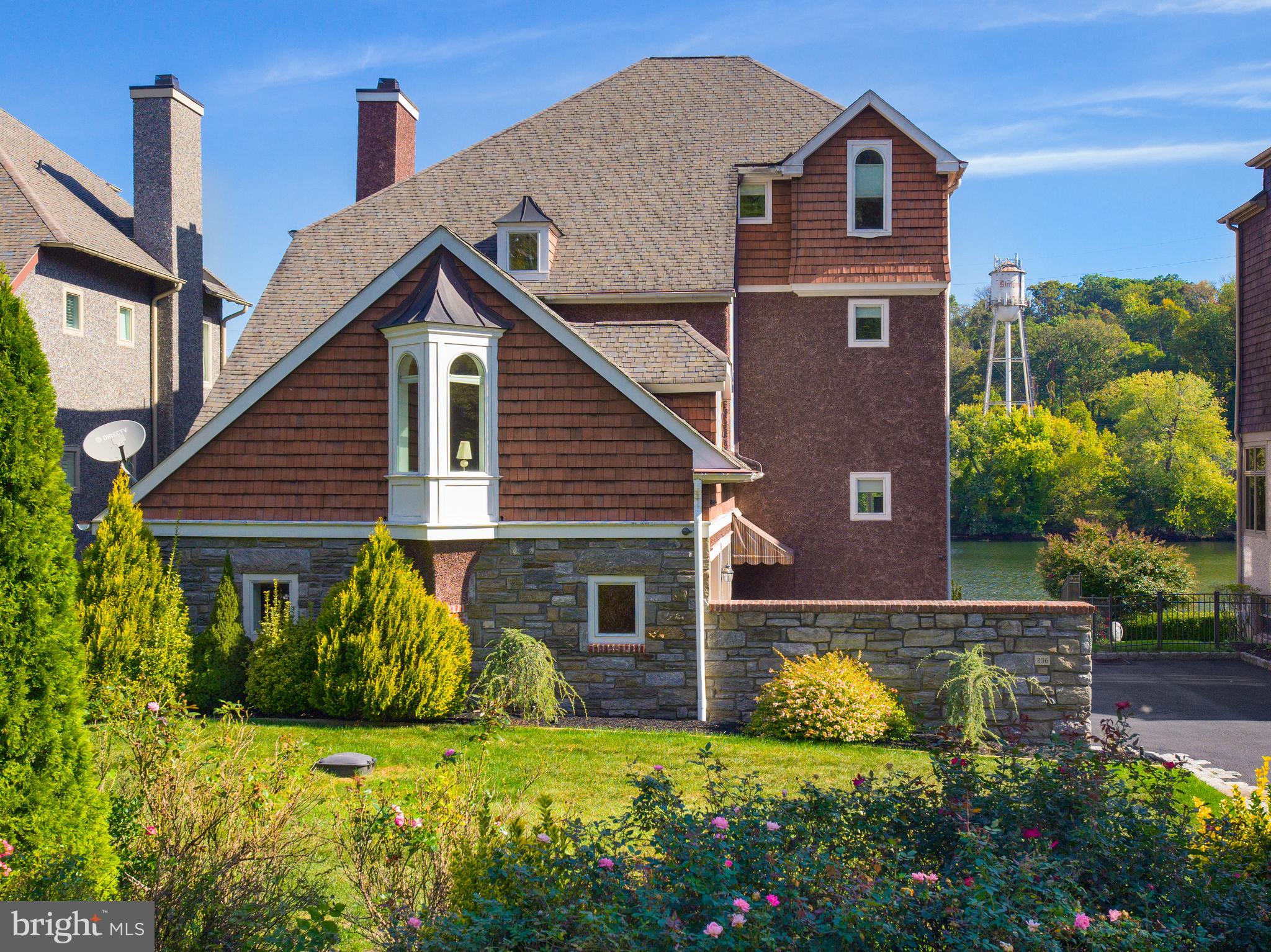 GLADWYNE - Residential