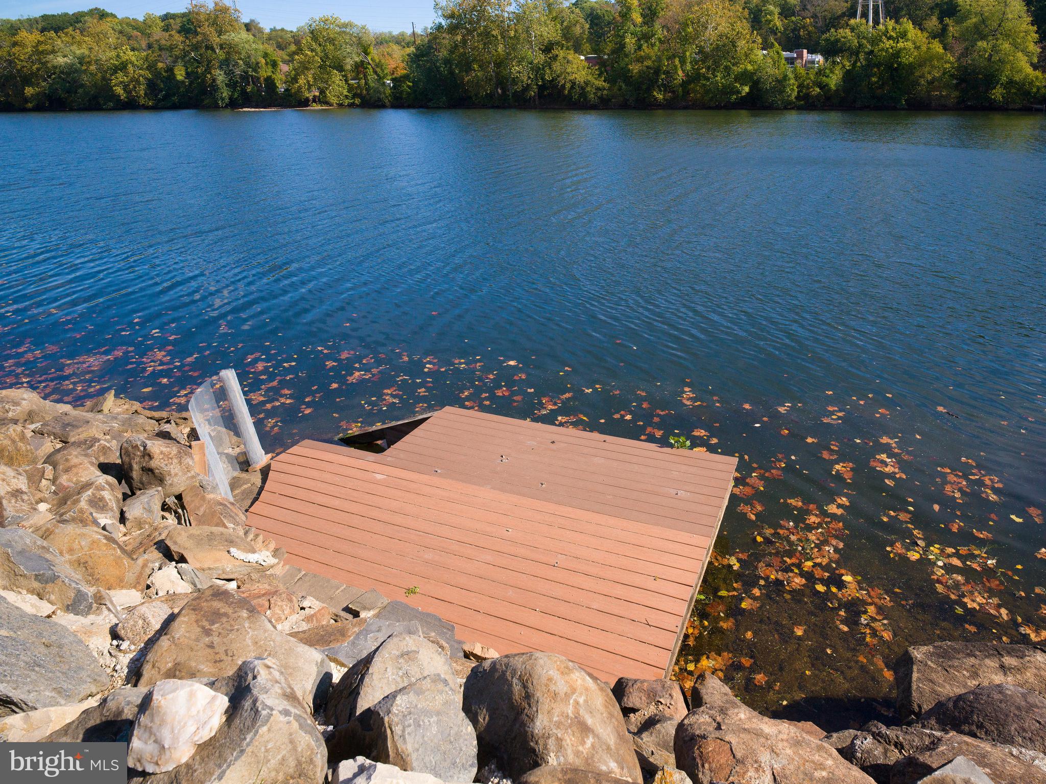 GLADWYNE - Residential