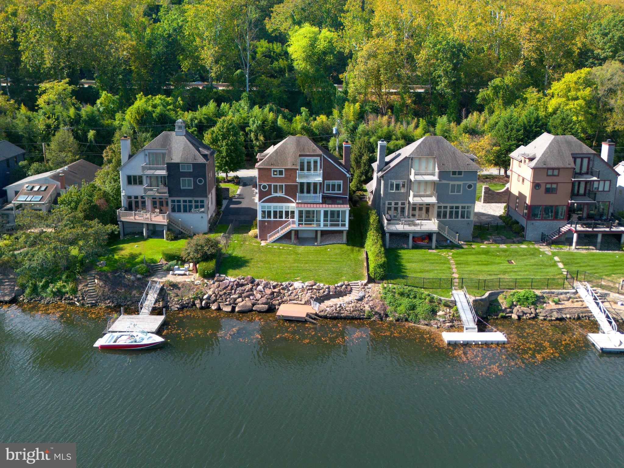 GLADWYNE - Residential