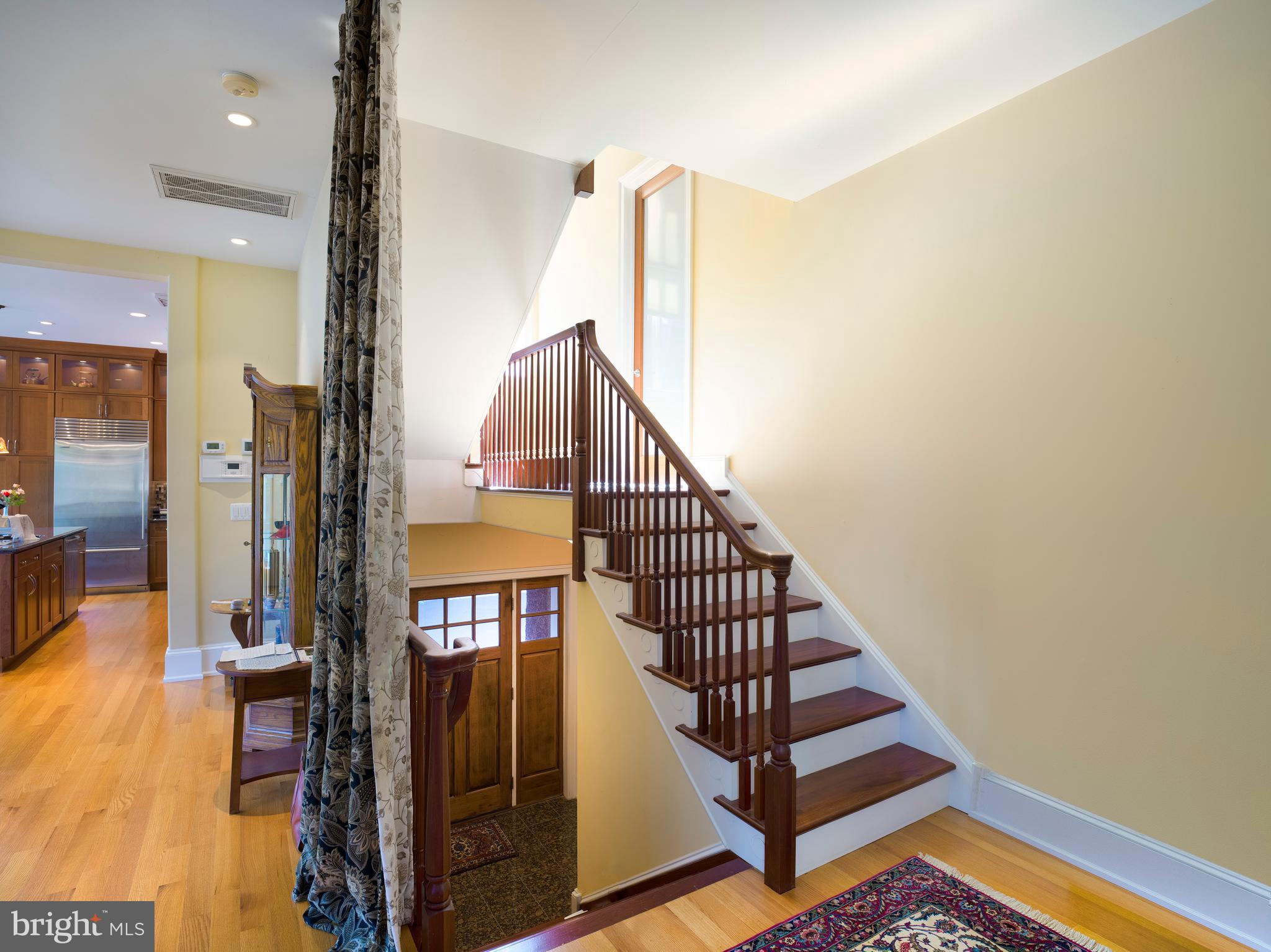 GLADWYNE - Residential