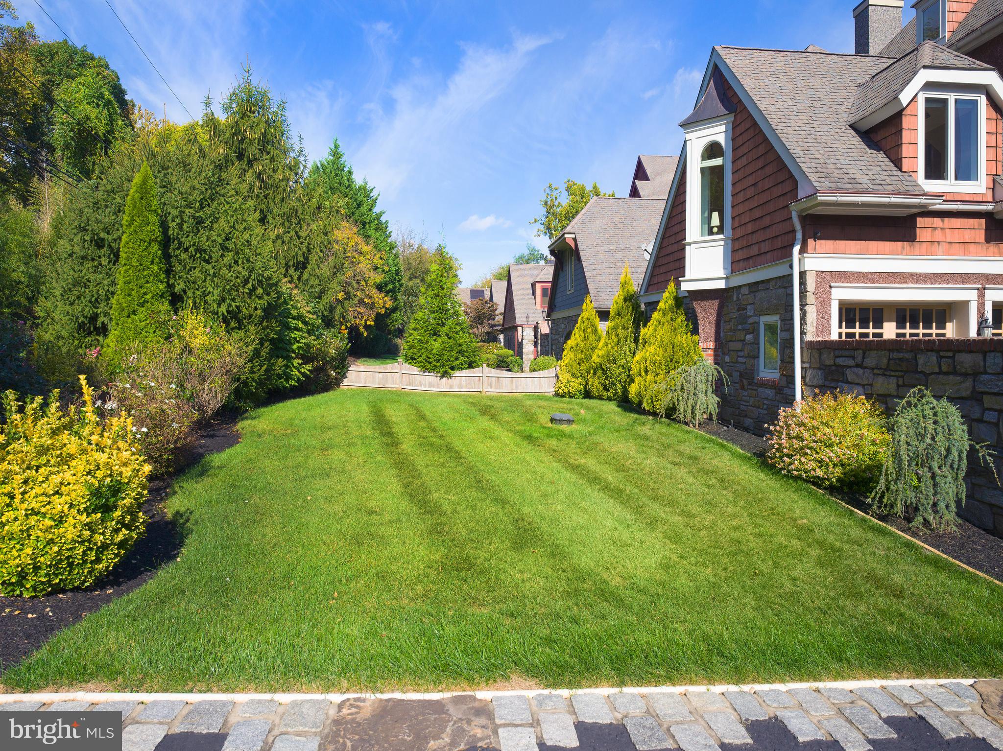 GLADWYNE - Residential