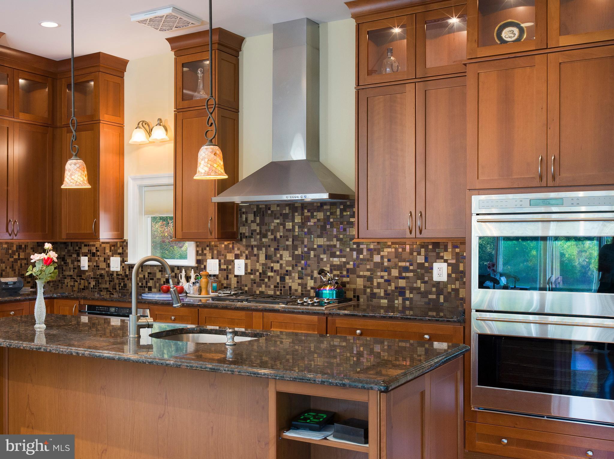 GLADWYNE - Residential